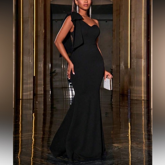 Elegant Black Evening Gown is available for purchase on au PAY Market -  Imported Goods Online Store Co.Ltd. | au PAY Market